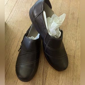 Clarks Cheyn Clay Black Leather Women's Size 12 (UK 9-1/2, EU 44) NIB